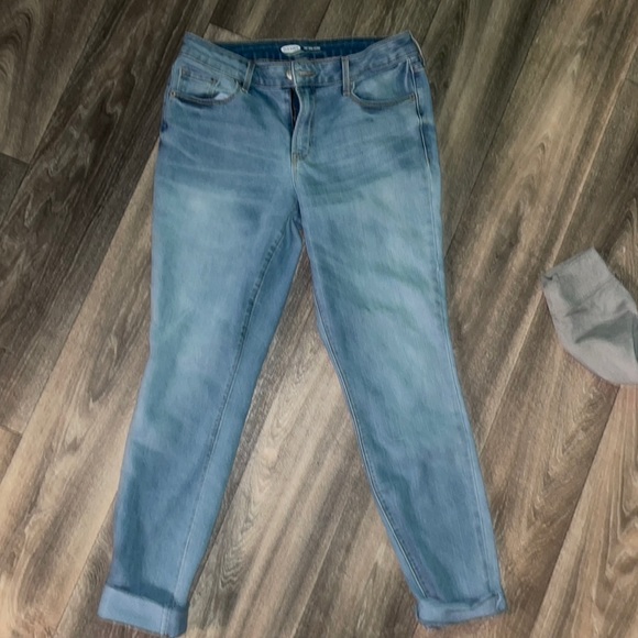 Old Navy Jeans! - Picture 1 of 6